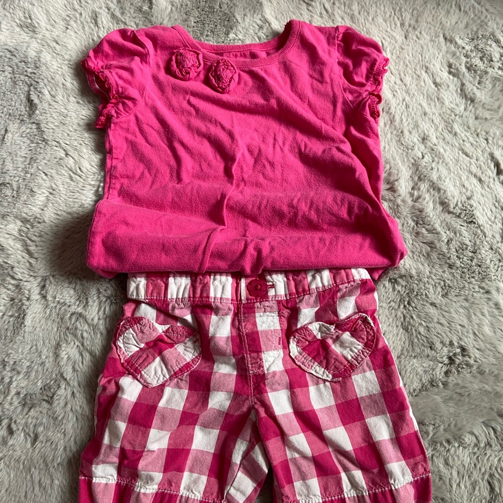 Outfit pink top size 3T and shorts 2t